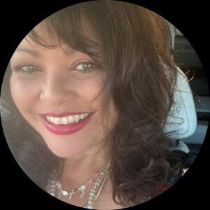 Meet your Posher, Melanie